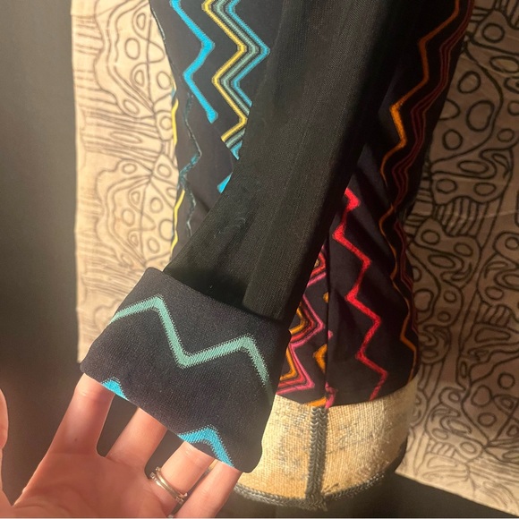 Rayure Paris chevron print mesh top - Picture 7 of 9